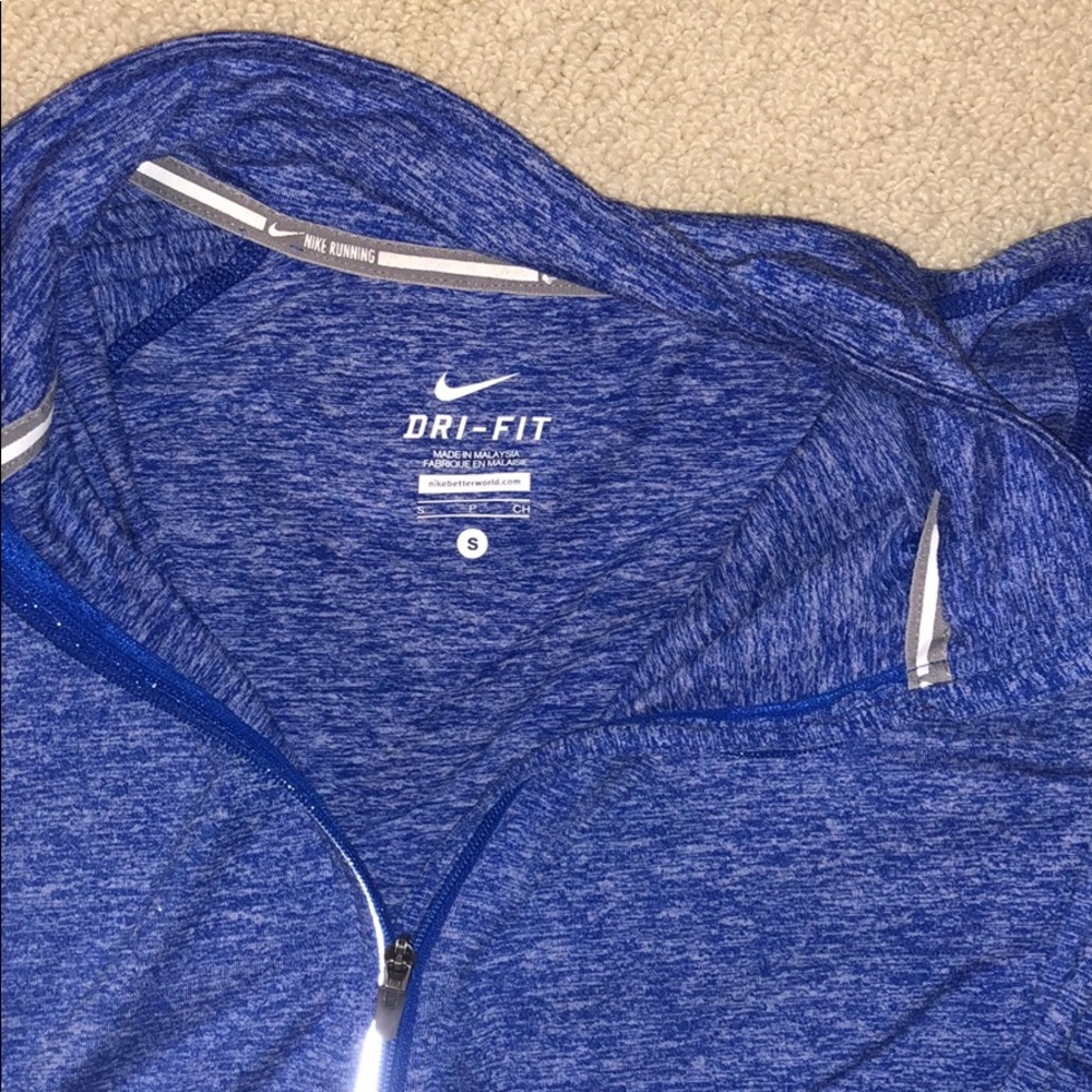 nike pullover - Picture 2 of 2